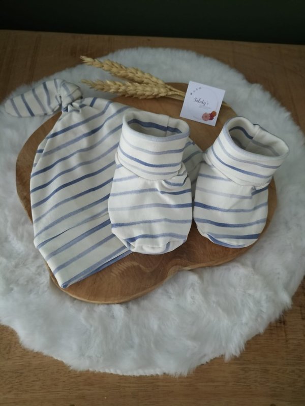 Mutsje en slofjes - Newborn - blue stripes